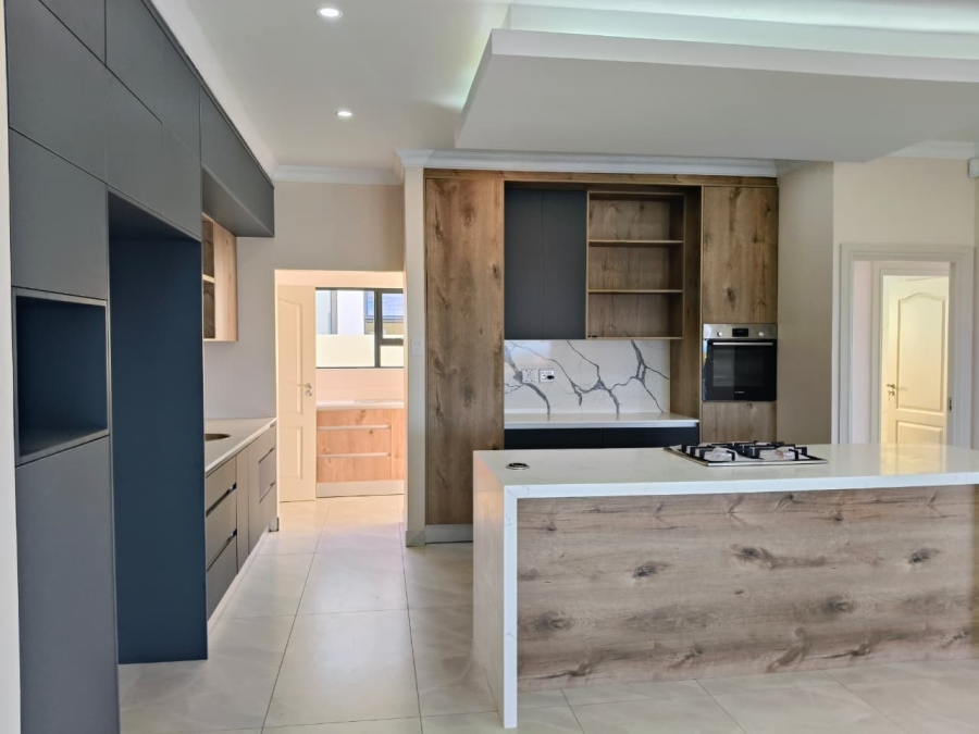 4 Bedroom Property for Sale in Fountains Estate Eastern Cape
